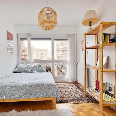 Apartment Atypical In Butte Montmartre