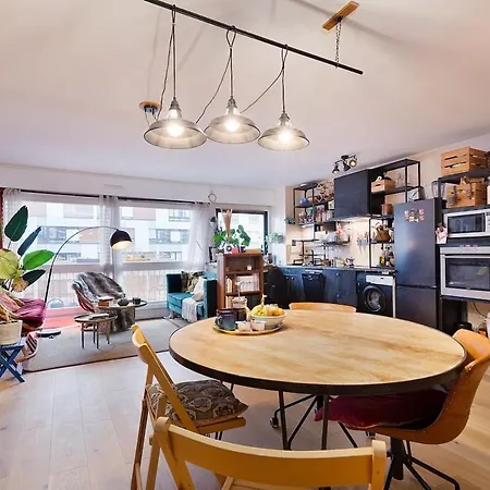 Atypical In Butte Montmartre *