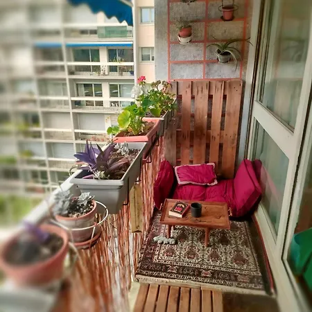 Atypical In Butte Montmartre Apartment